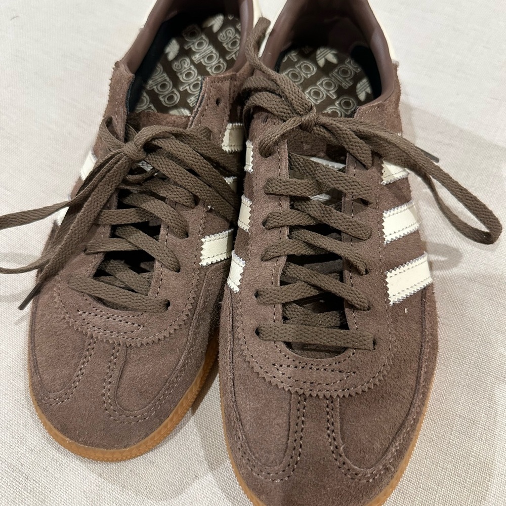 adidas Originals Handball Spezial in earth strata/off white